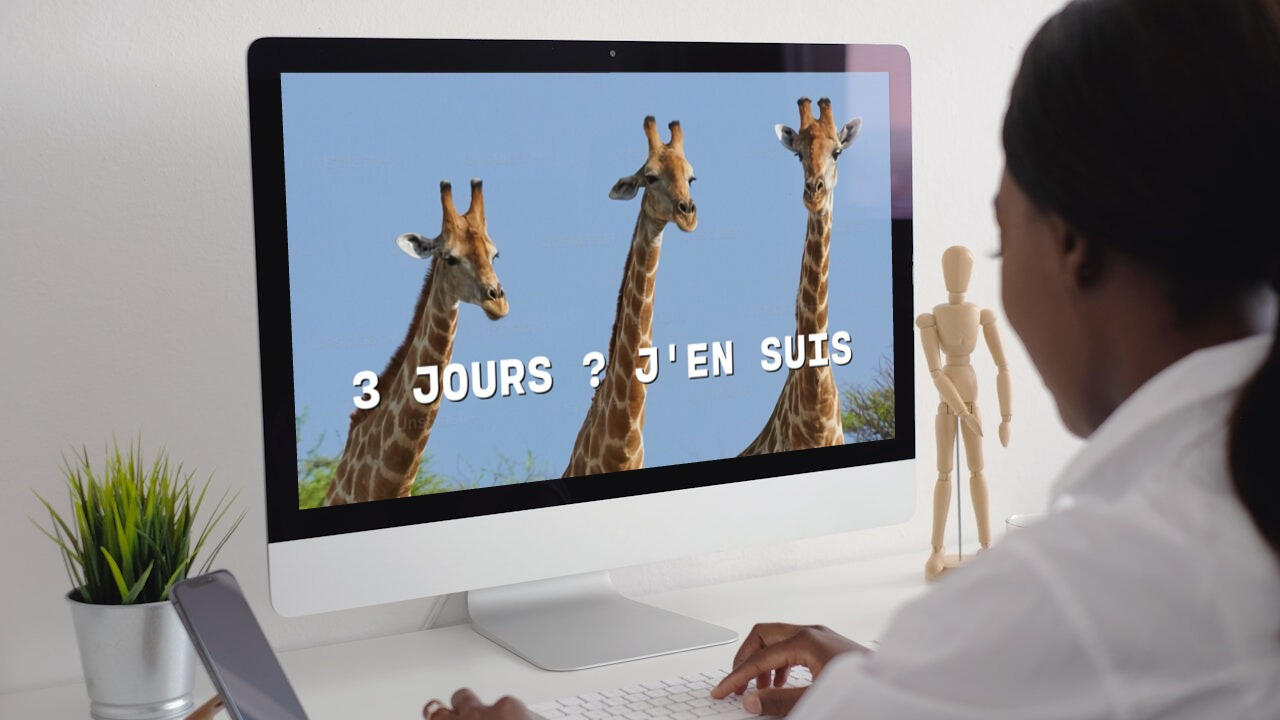 Salariée en poste, souriant à la promesse d'oisifs lendemains Semaine de 3 jours • 3 jours ? j'en suis